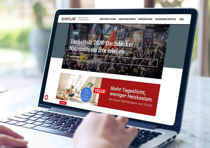 Laptop der die Dach Live Website zeigt