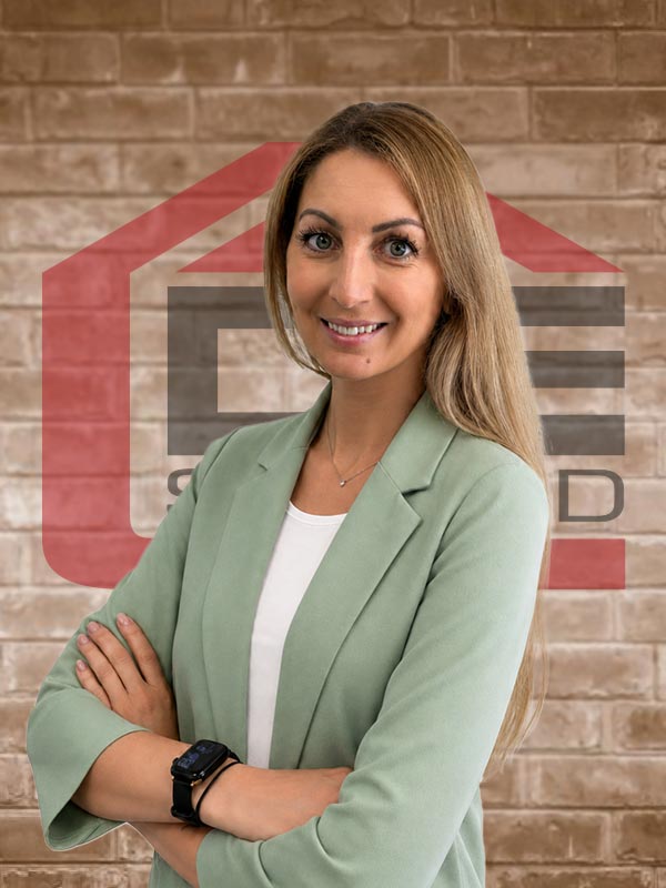 Portrait von Julia Müller als Ansprechpartnerin für Bewerbungen bei der DE Süd